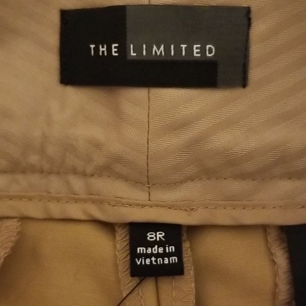 Tan shorts - Picture 6 of 8